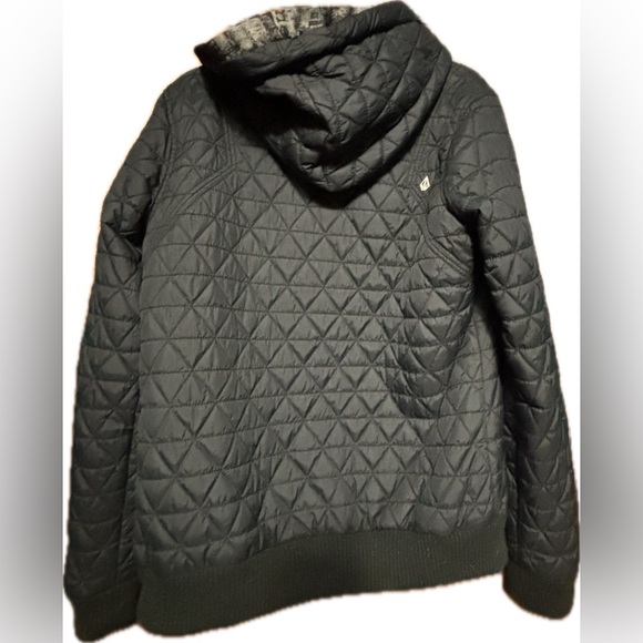 Volcom ChaChing Hooded Puffer Jacket with Zip and Button Closure Size XL PTP 22 - Picture 2 of 9